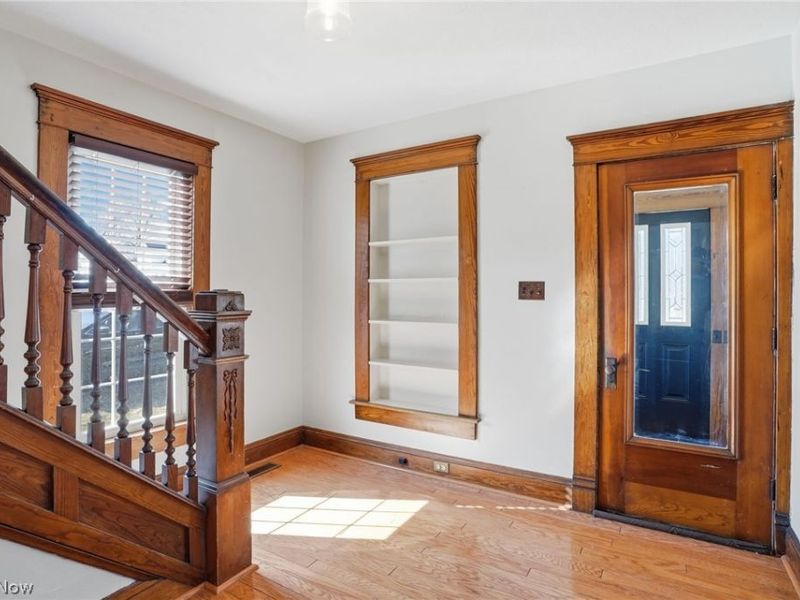 209 Pleasant Street, Bellevue, OH 44811 Photo 8