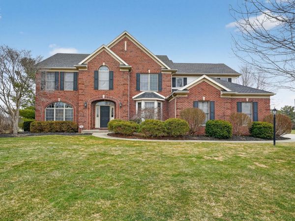 51362 Amesburry Way, Granger, IN 46530