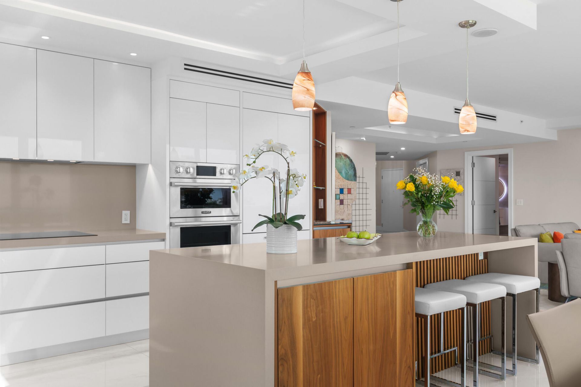 550 SE Mizner Boulevard, Unit B603, Boca Raton, FL 33432 Photo