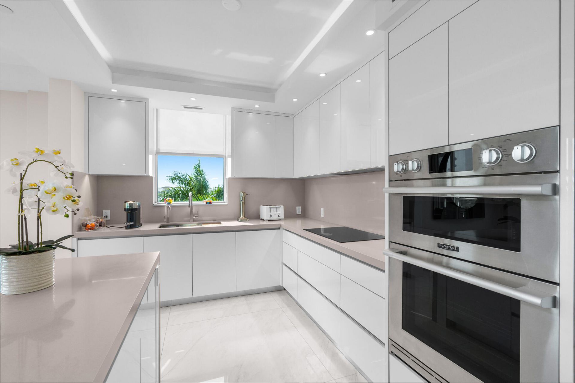 550 SE Mizner Boulevard, Unit B603, Boca Raton, FL 33432 Photo