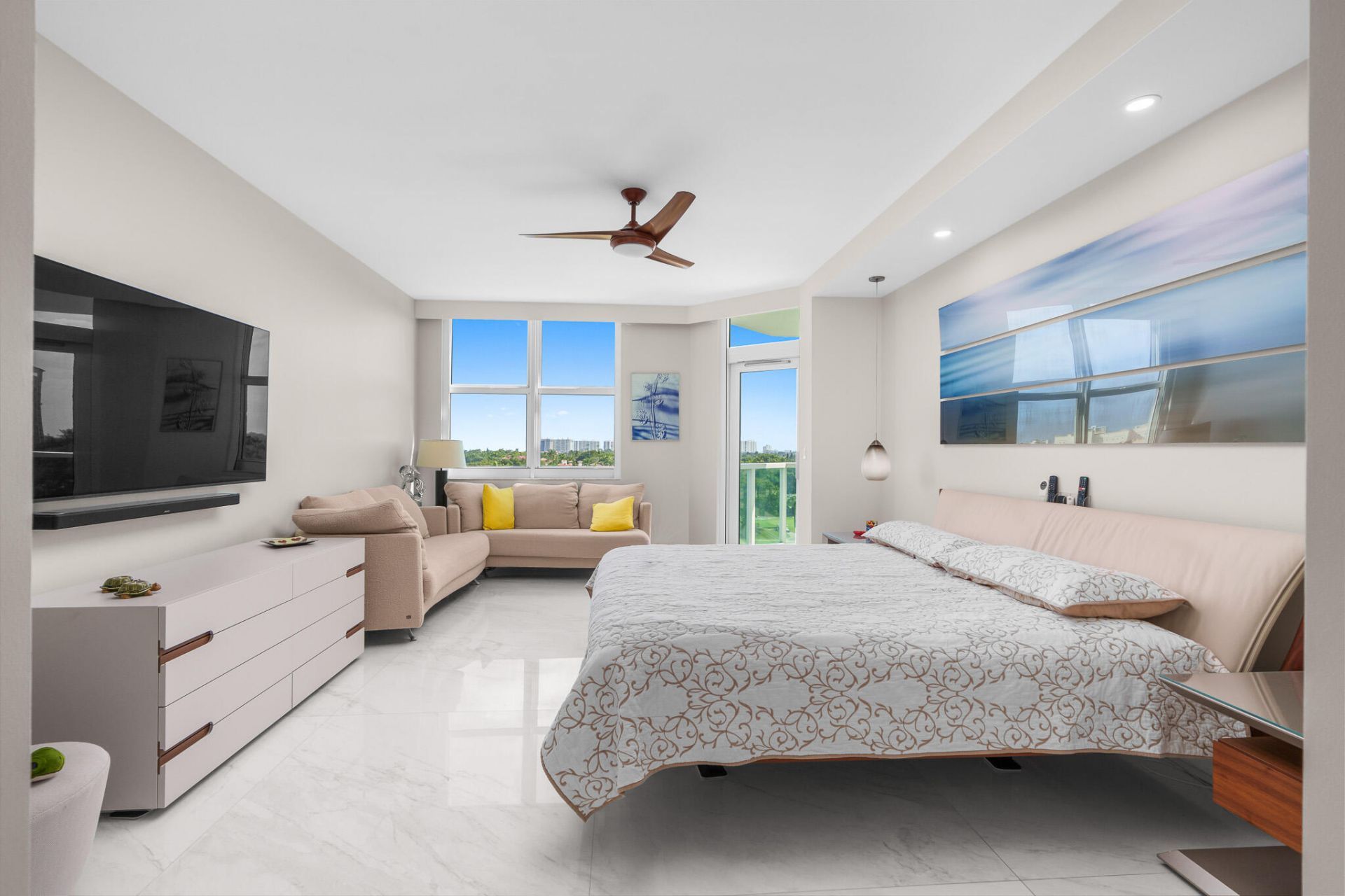 550 SE Mizner Boulevard, Unit B603, Boca Raton, FL 33432 Photo