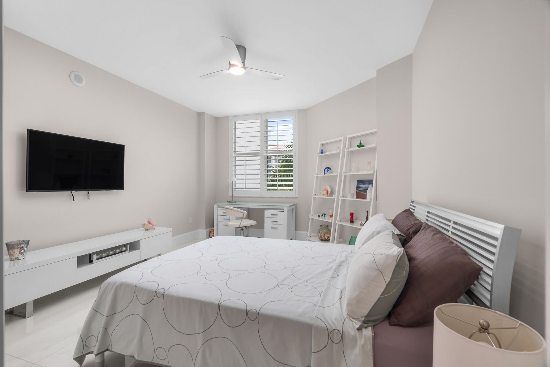 550 SE Mizner Boulevard, Unit B603, Boca Raton, FL 33432 Photo