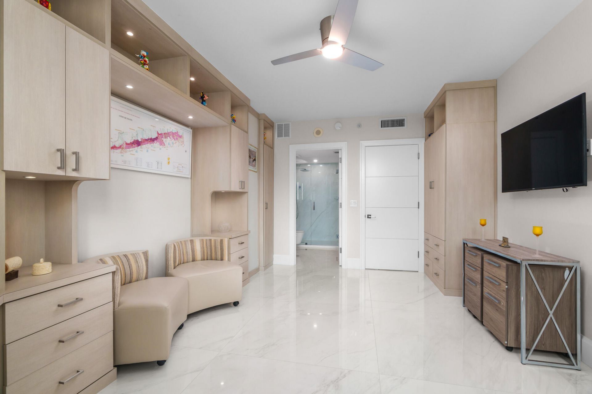 550 SE Mizner Boulevard, Unit B603, Boca Raton, FL 33432 Photo