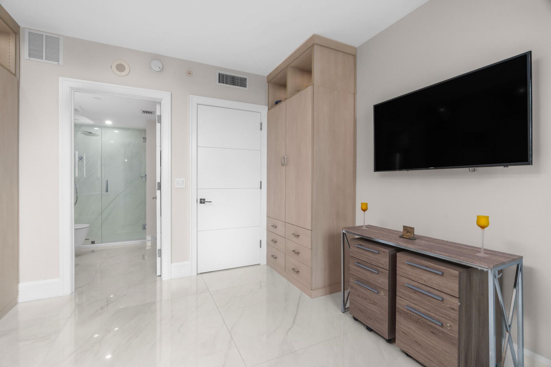 550 SE Mizner Boulevard, Unit B603, Boca Raton, FL 33432 Photo