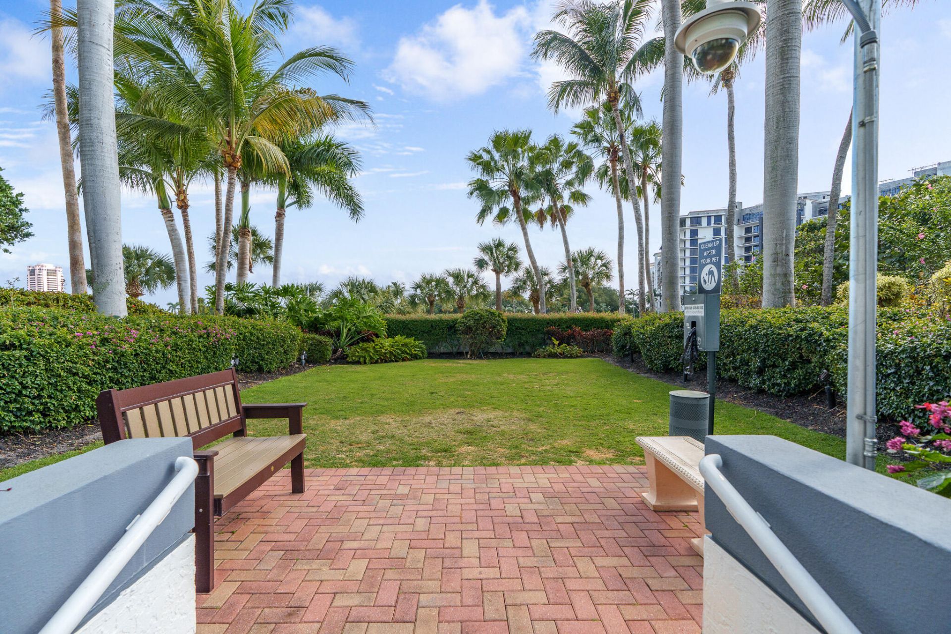 550 SE Mizner Boulevard, Unit B603, Boca Raton, FL 33432 Photo
