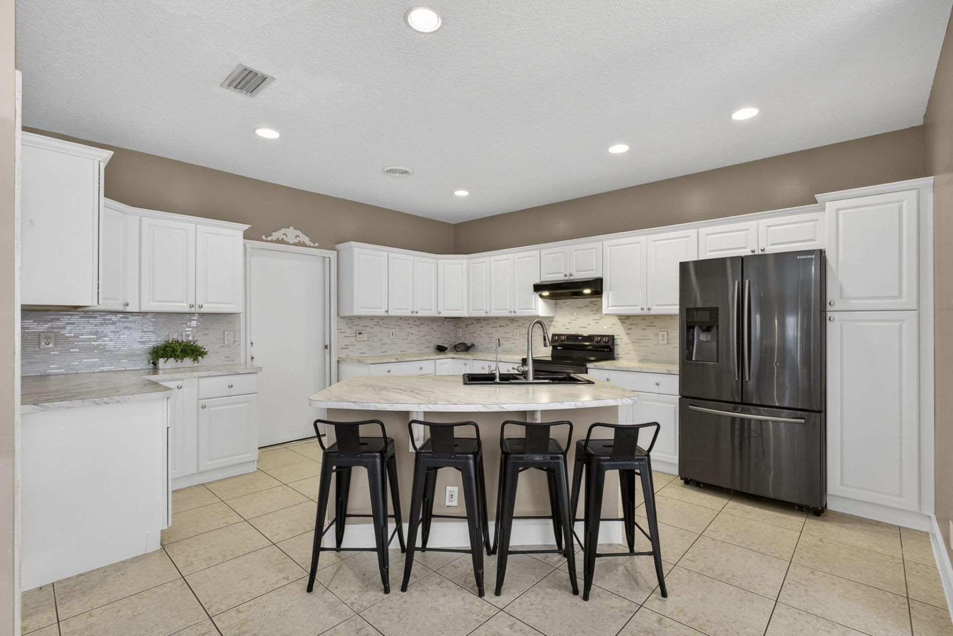 123 Fernwood Crescent, Royal Palm Beach, FL 33411 Photo