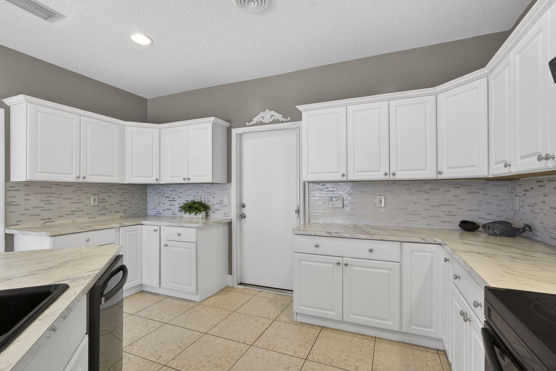 123 Fernwood Crescent, Royal Palm Beach, FL 33411 Photo