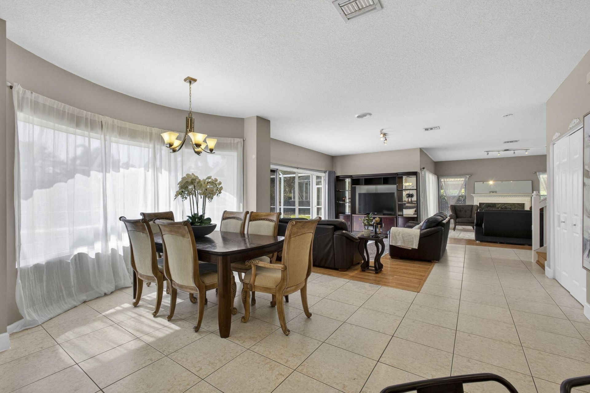 123 Fernwood Crescent, Royal Palm Beach, FL 33411 Photo