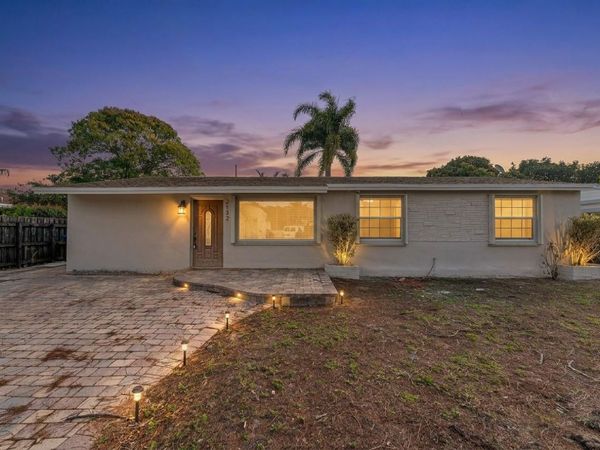 2132 SW 50th Ave, Fort Lauderdale, FL 33317