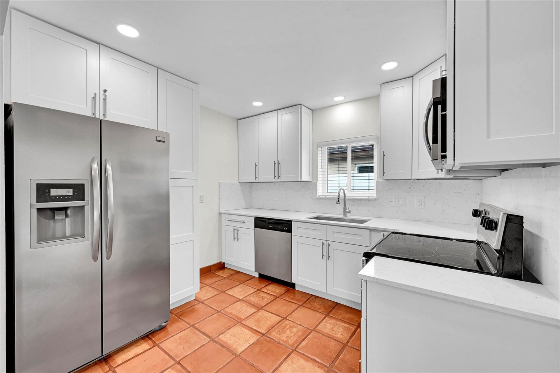 4620 NE 1st Ter, Fort Lauderdale, FL 33334 Photo