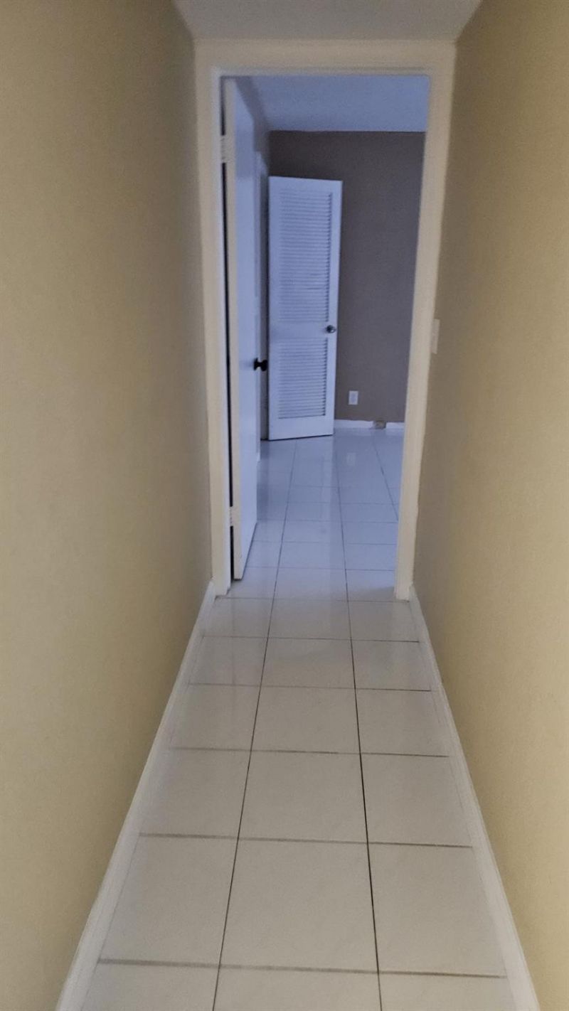 4042 NW 19th St, Unit F411, Fort Lauderdale, FL 33313 Photo