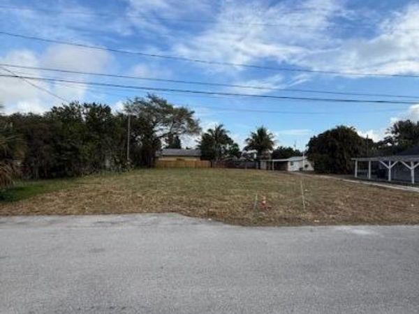 4583 Diekhans Road, West Palm Beach, FL 33417