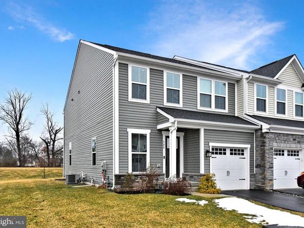 500 STERLING DRIVE, EAST NORRITON, PA 19401