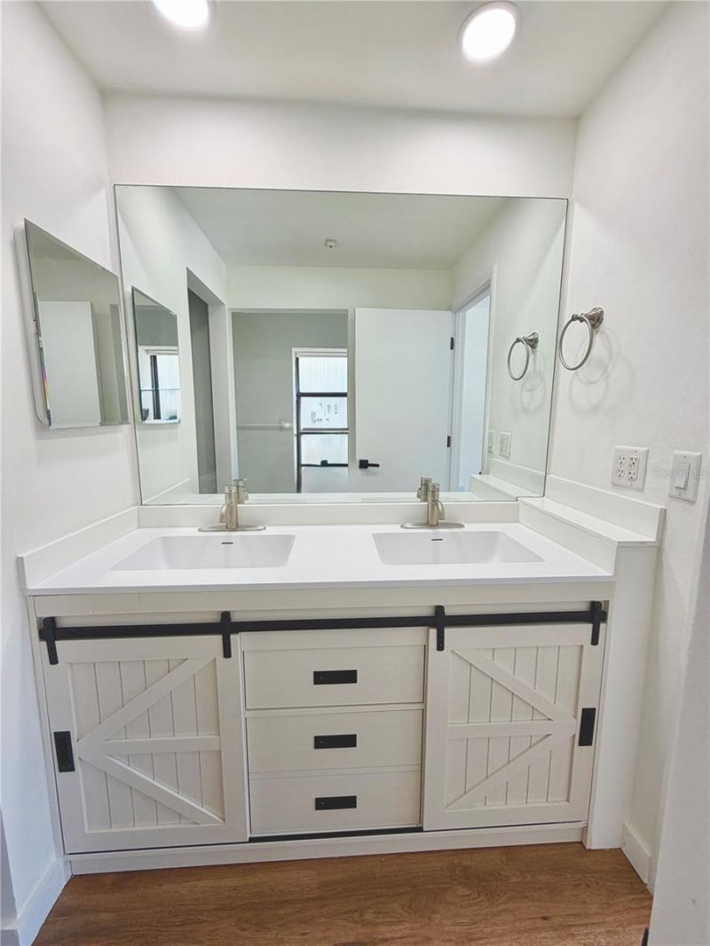 994 N Beneva Road, Unit T2, Sarasota, FL 34232 Photo