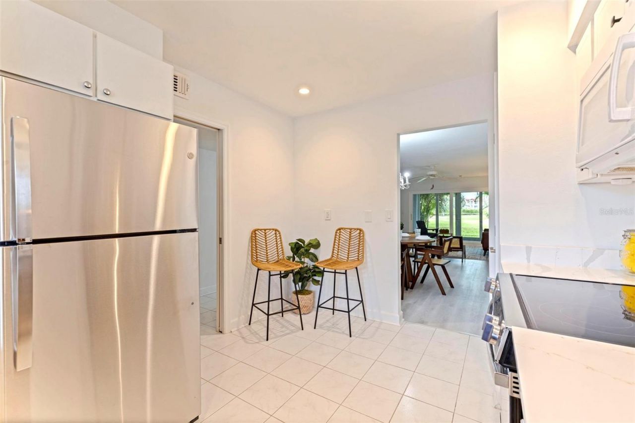 4480 Overlook Drive Ne, Unit 10, Saint Petersburg, FL 33703 Photo