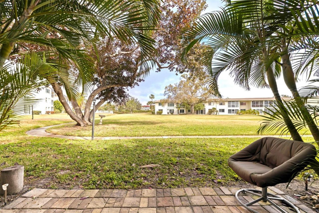 4480 Overlook Drive Ne, Unit 10, Saint Petersburg, FL 33703 Photo