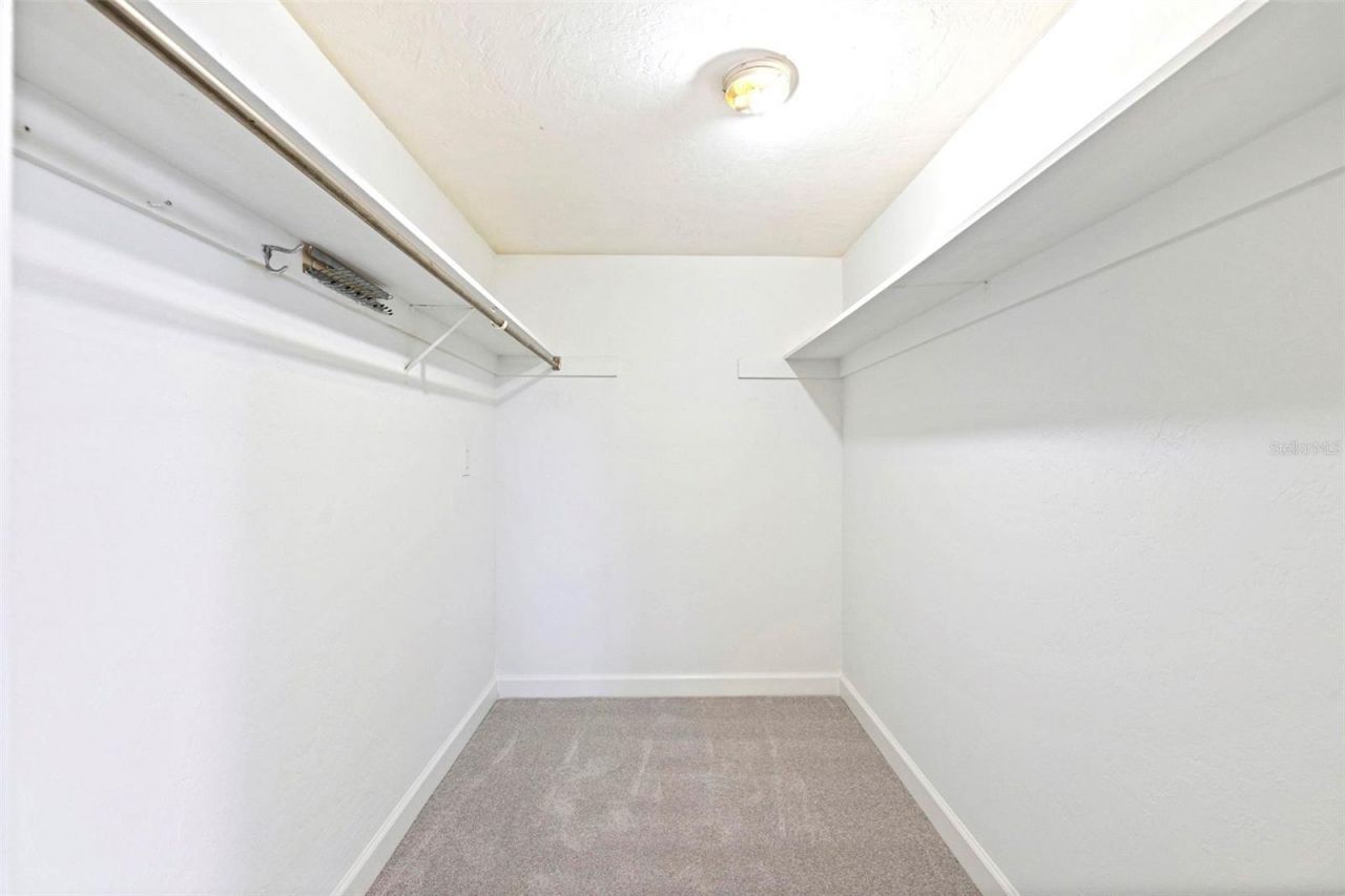 4480 Overlook Drive Ne, Unit 10, Saint Petersburg, FL 33703 Photo