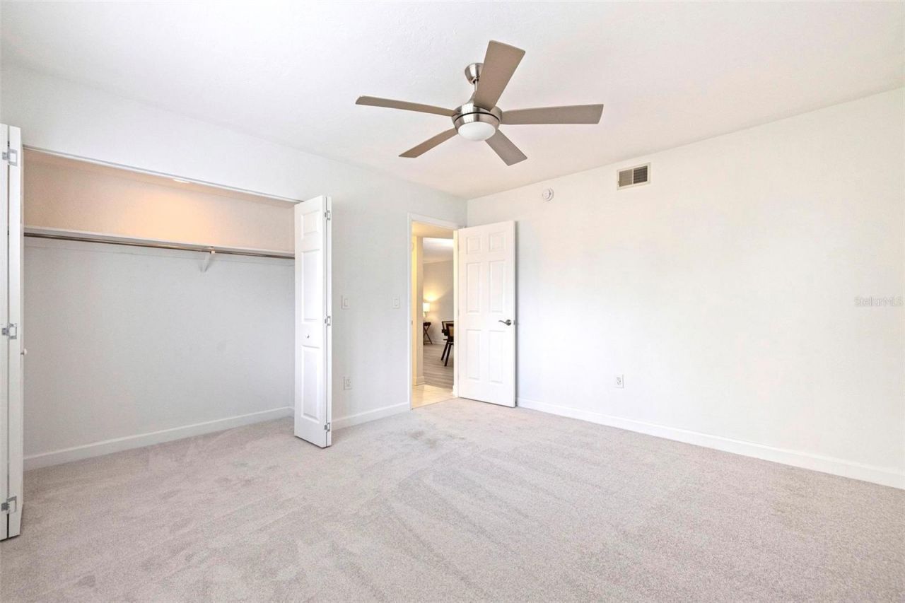 4480 Overlook Drive Ne, Unit 10, Saint Petersburg, FL 33703 Photo