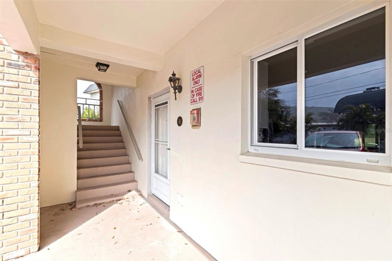 4480 Overlook Drive Ne, Unit 10, Saint Petersburg, FL 33703 Photo