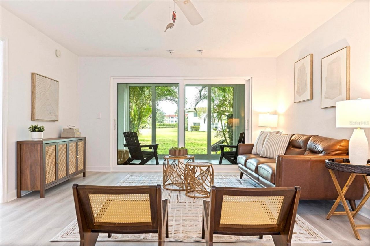 4480 Overlook Drive Ne, Unit 10, Saint Petersburg, FL 33703 Photo