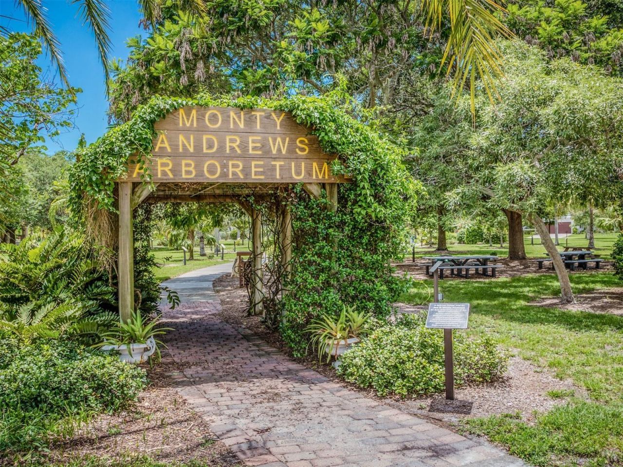 337 Harbor Drive S, Venice, FL 34285 Photo