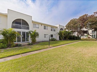 4480 OVERLOOK DRIVE NE, Unit 12, ST PETERSBURG, FL 33703