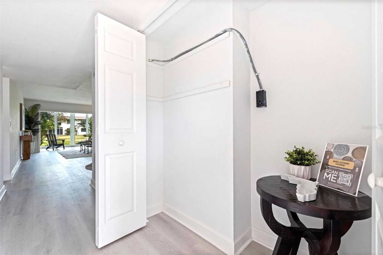 4480 Overlook Drive Ne, Unit 12, Saint Petersburg, FL 33703 Photo