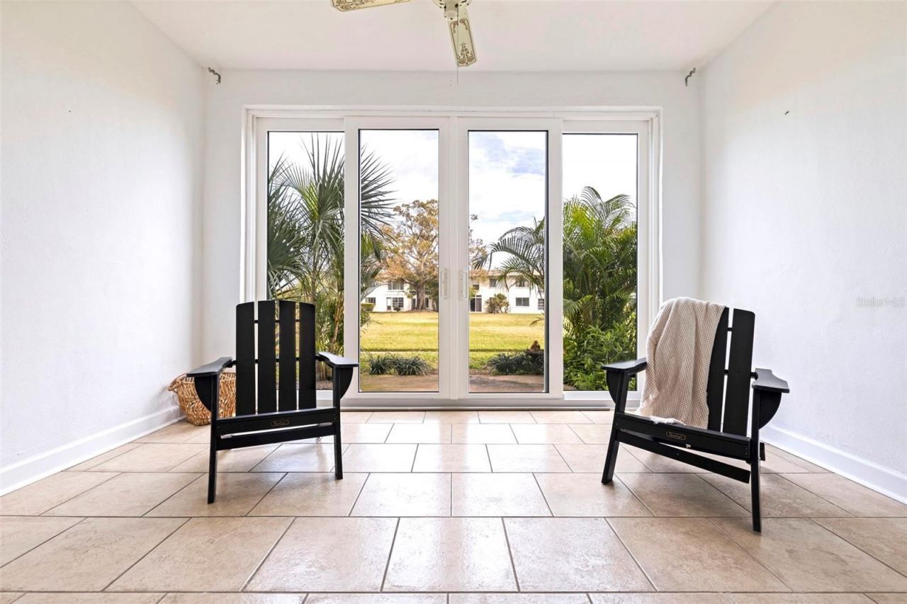 4480 Overlook Drive Ne, Unit 12, Saint Petersburg, FL 33703 Photo