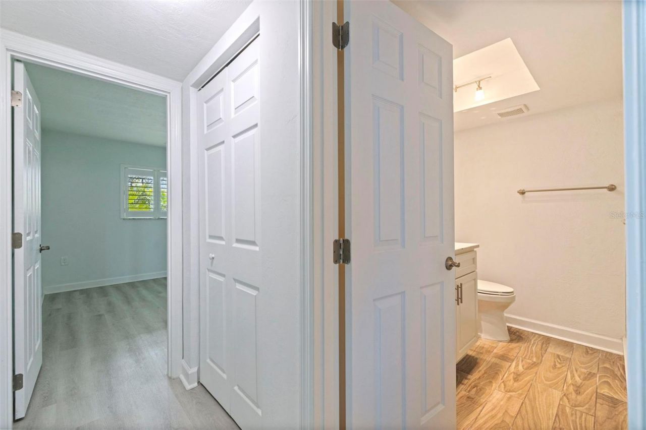 4480 Overlook Drive Ne, Unit 12, Saint Petersburg, FL 33703 Photo