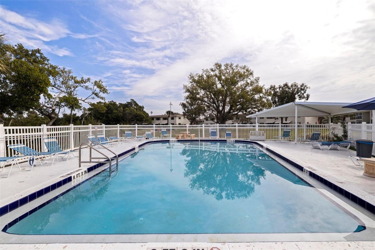 4480 Overlook Drive Ne, Unit 12, Saint Petersburg, FL 33703 Photo