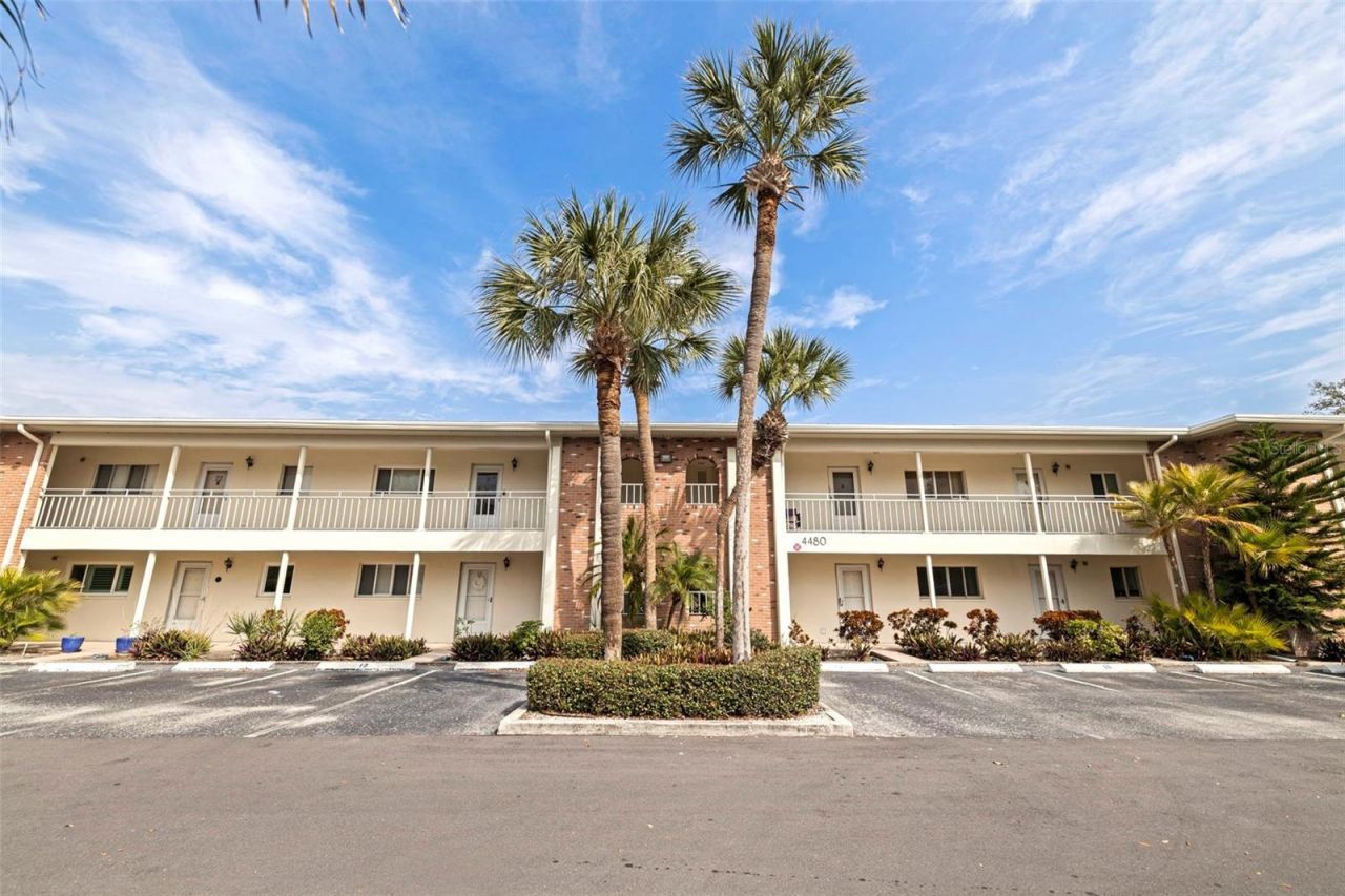 4480 Overlook Drive Ne, Unit 12, Saint Petersburg, FL 33703 Photo