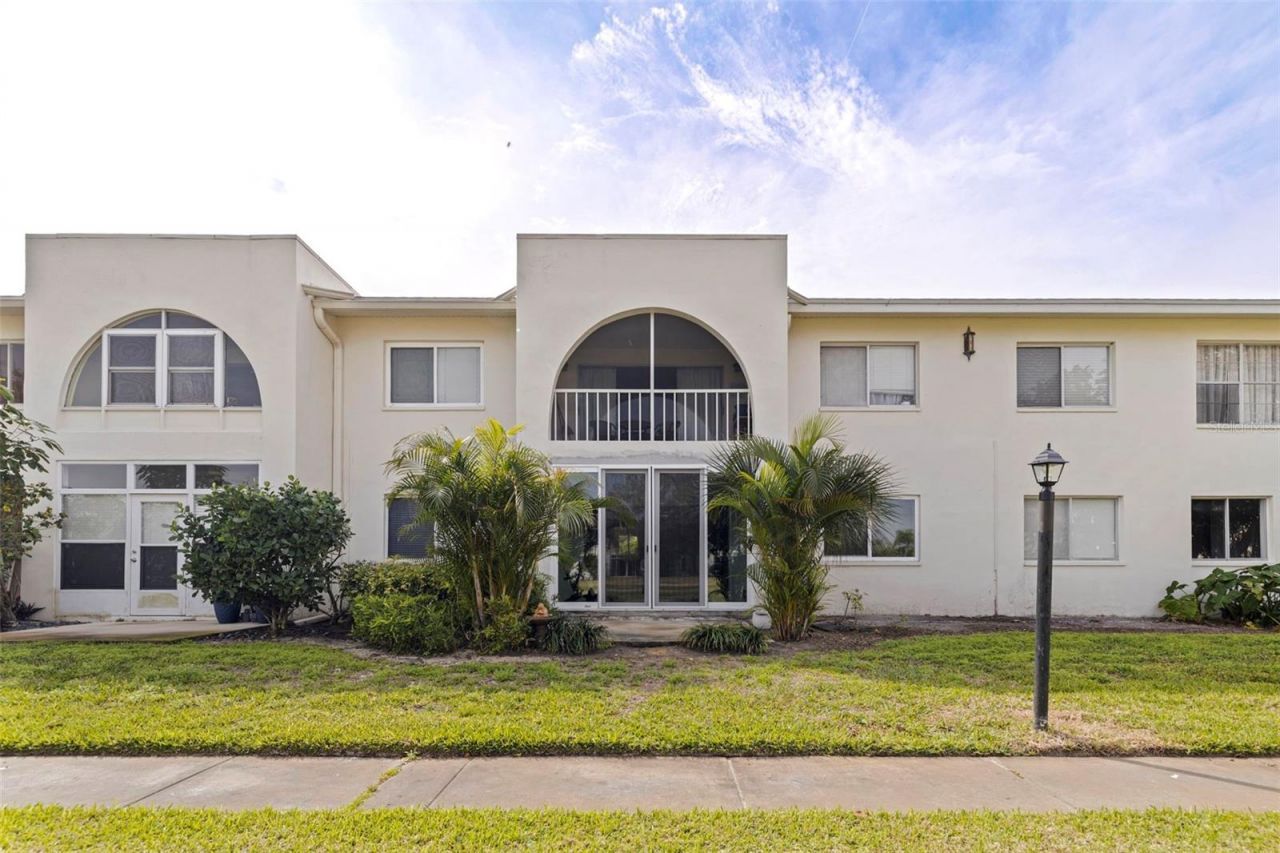 4480 Overlook Drive Ne, Unit 12, Saint Petersburg, FL 33703 Photo
