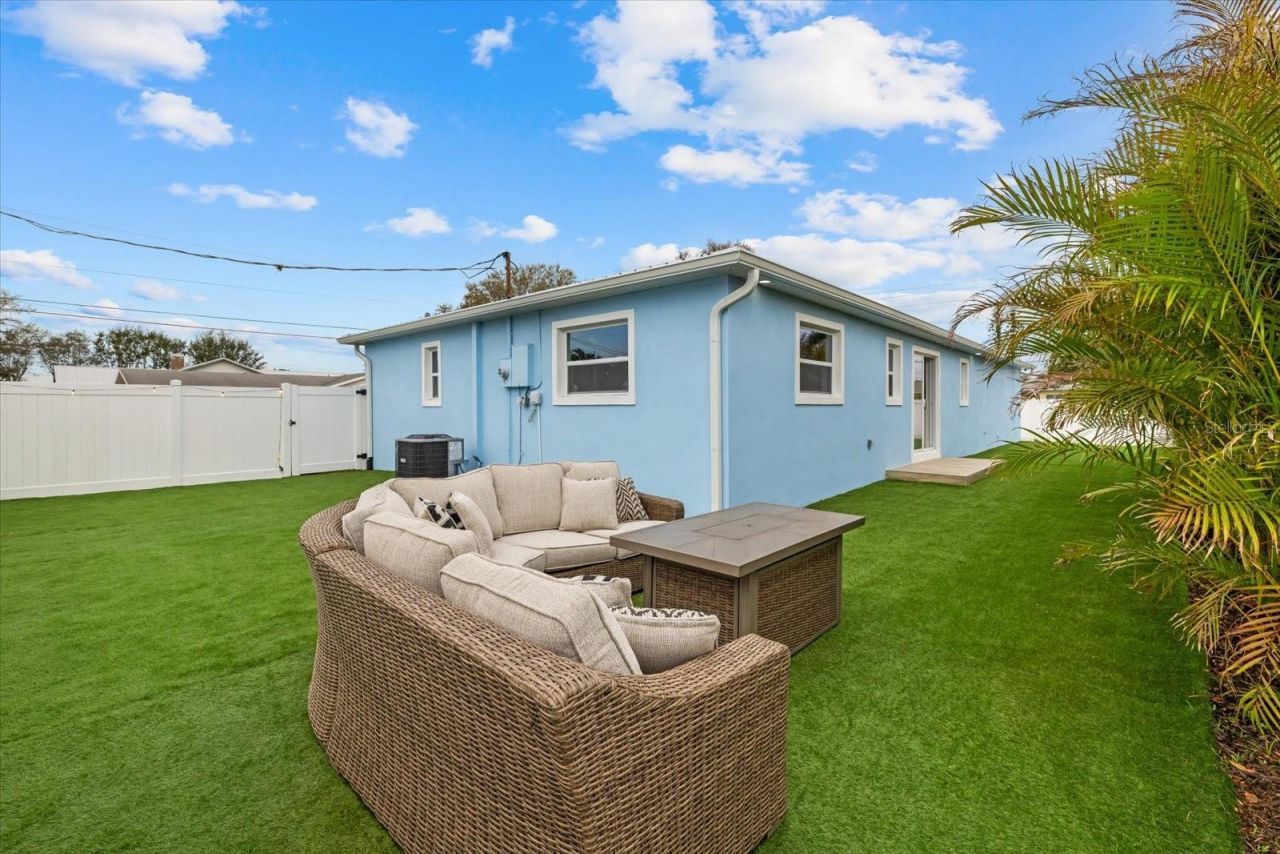 912 21st Avenue W, Palmetto, FL 34221 Photo