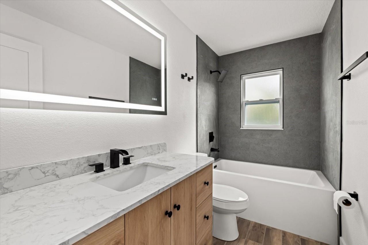 912 21st Avenue W, Palmetto, FL 34221 Photo