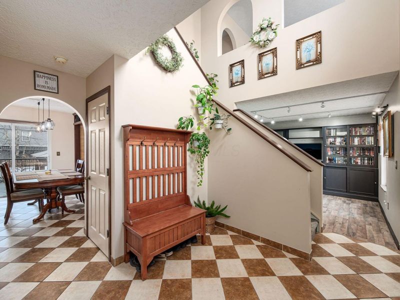 1429 Milridge Drive, Marysville, OH 43040 Photo 8