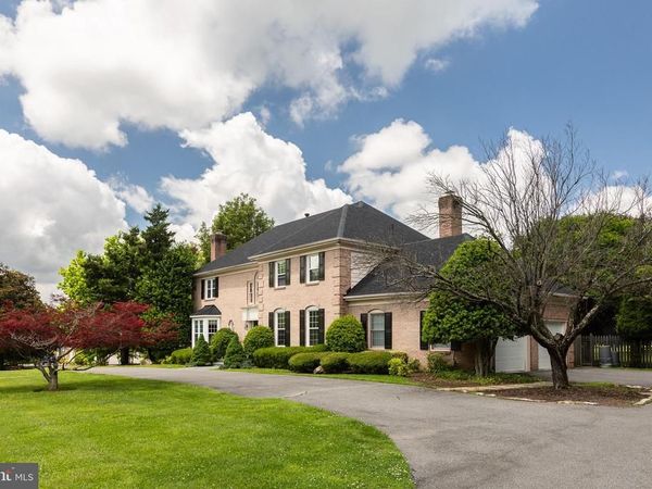 8809 SAUNDERS LANE, BETHESDA, MD 20817