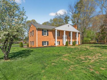 112 Hickory Way, Madison Heights, VA 24572