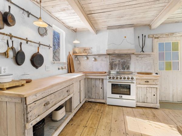 6 Purchase Street, Rockland, ME 04841