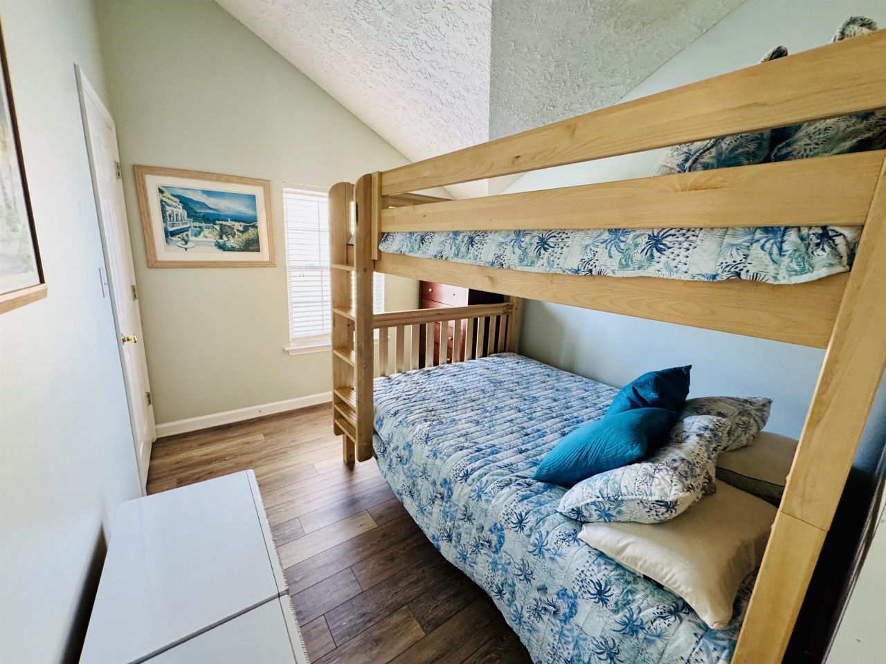 6001-1168 S Kings Hwy.  Photo 28