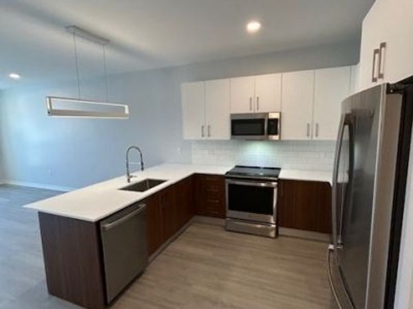 148 Old Post Road, Unit 216, Sharon, MA 02067