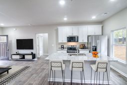 141 Trotter Lane photo 4