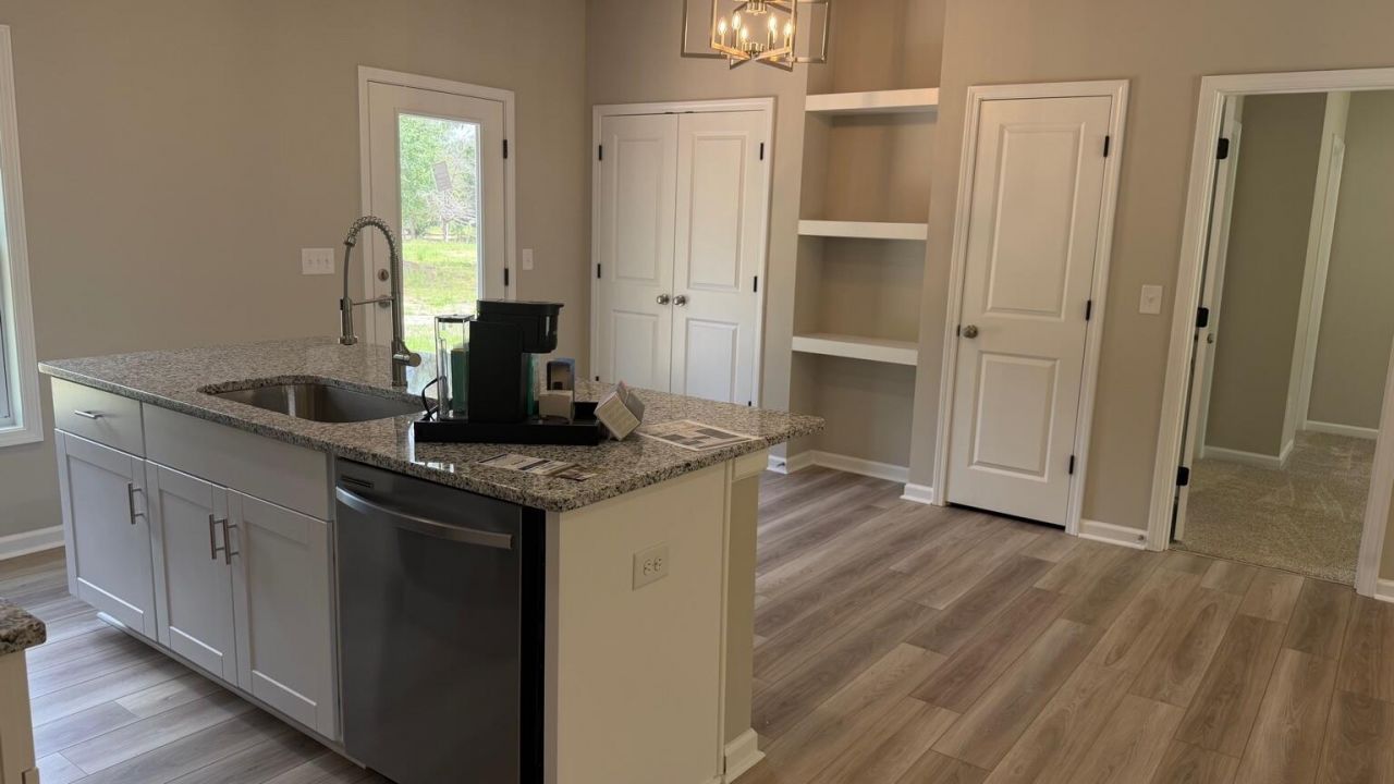 141 Trotter Lane Photo 5