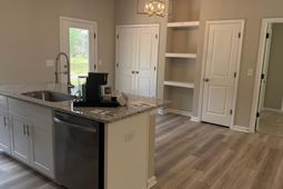 141 Trotter Lane photo 4