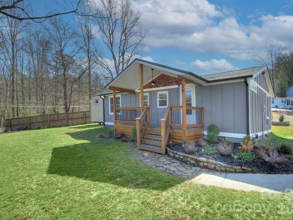 29 W Southwood Drive, Brevard, NC 28712