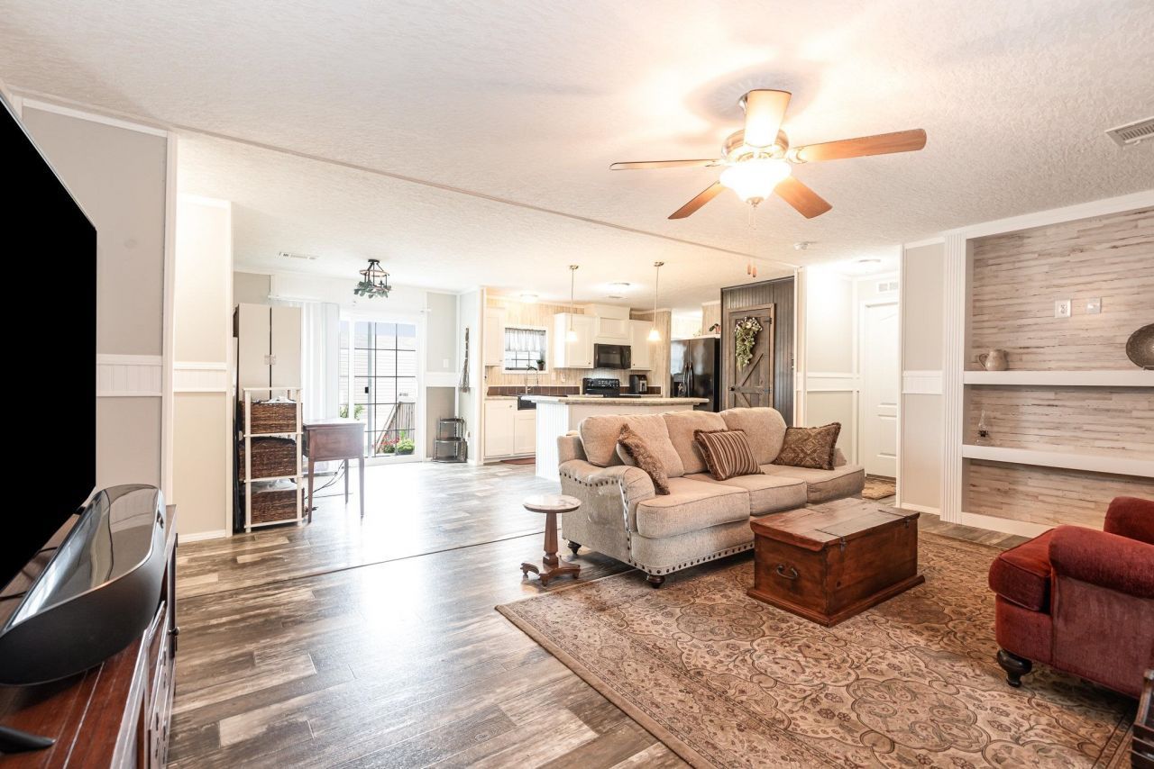 123 Shetland Woods Dr. Photo 14