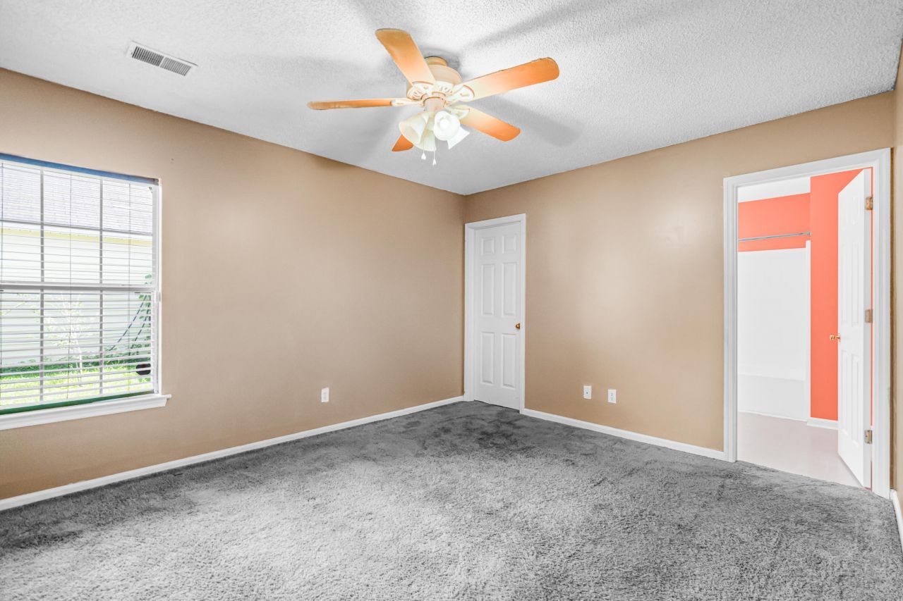 129 Ducane Street Photo 13