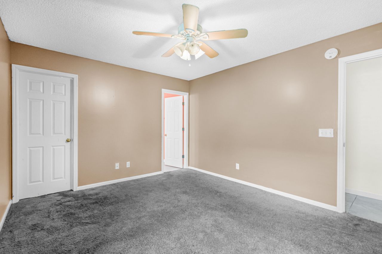 129 Ducane Street Photo 14