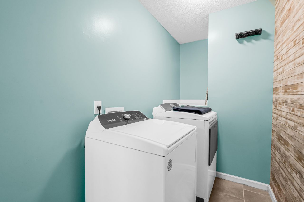 129 Ducane Street Photo 22