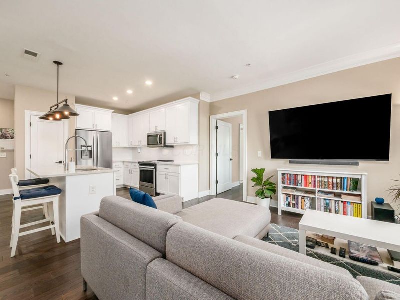 1670 E Broad Street , Unit 309, Columbus, OH 43203 Photo 14