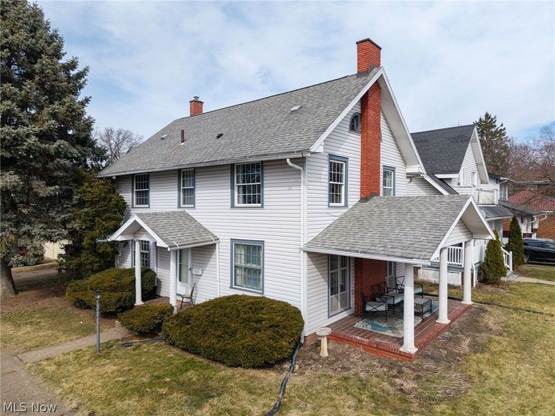 1445 15th Street NW, Canton, OH 44703 Photo 2